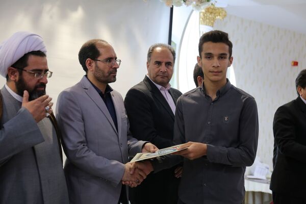 آیین تجلیل از برگزیدگان جشنواره قرآن عترت و نماز آذربایجان شرقی