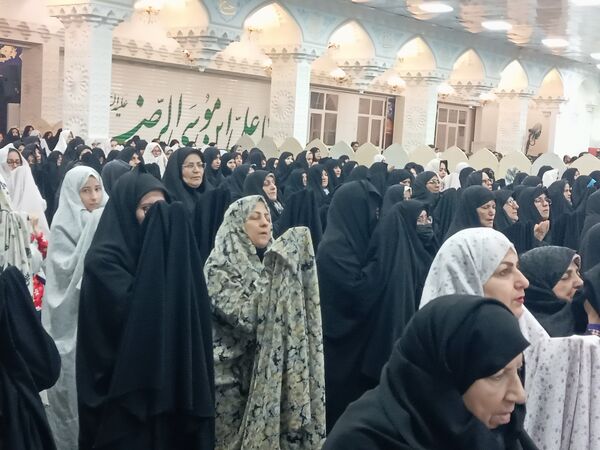 نماز جماعت همزمان با شب لیلة الرغائب در شهرستان کاشمر 