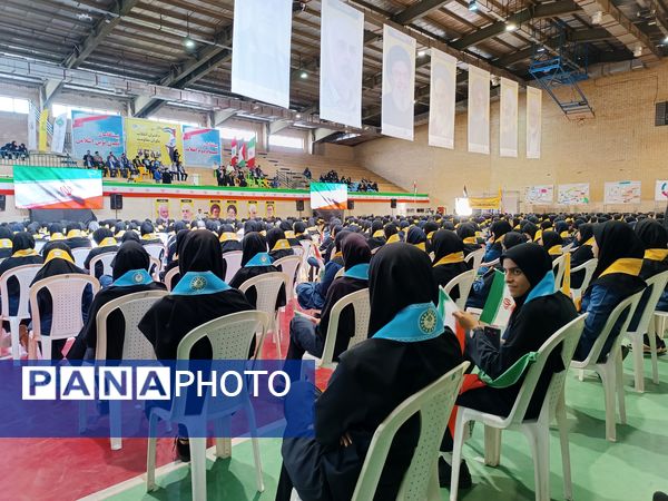 همایش بزرگ یاوران مقاومت در بیرجند 