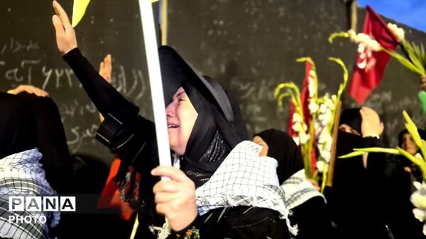 تلاقی اشک حق و صلابت ملت، امروز در تشییع قائد امت 