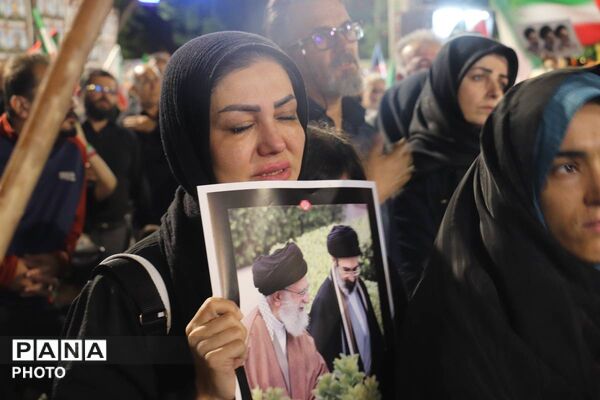 حضور مربیان، اولیا و دانش‌آموزان آموزش و پرورش ناحیه 2 تبریز در آیین سالگرد شهادت امام سجاد(ع)