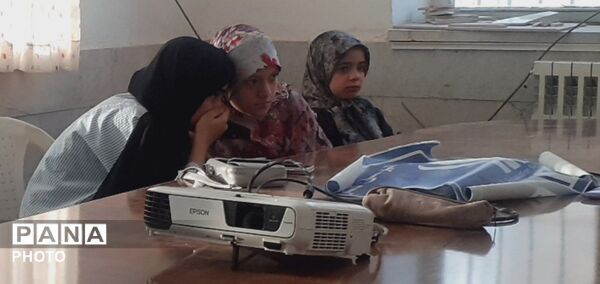 هم اندیشی دختران خبرنگاردر کانون لقمان کاشمر