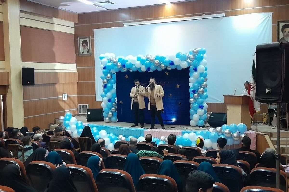  جنگ شادی به مناسبت میلاد امیرالمؤمنین(ع) در سالن تبلیغات شهرستان ورامین 