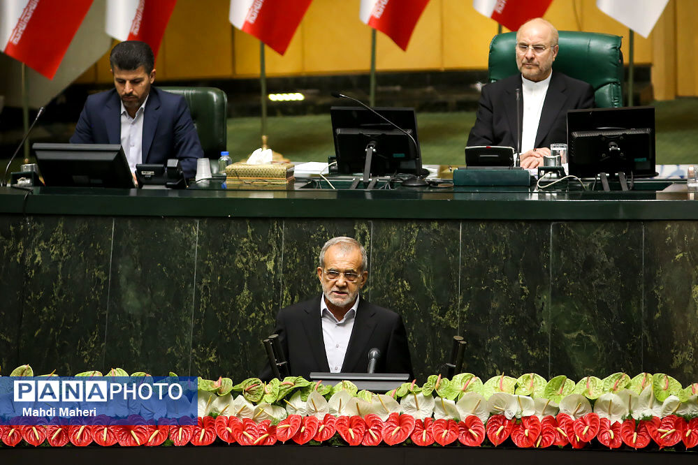  تاکنون سیاست‌های دولت چهاردهم بر مبنای تعامل و همدلی با مجلس بوده است