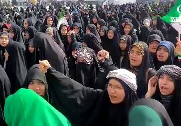 پیام نوجوانان مشهدی برای رهبر انقلاب در صحن و سرای  امام رضا علیه السلام 