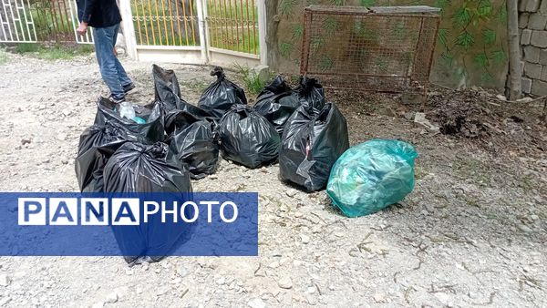 پاکسازی خیابان و کوچه‌های روستای یاسه چای توسط دانش‌آموزان مدرسه ۲۲ بهمن