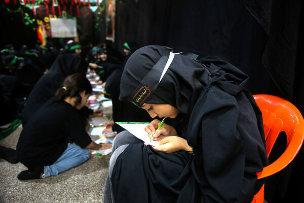 عزاداری کودکان هیات «زیر گنبد طلا» برای دختر سه ساله امام حسین(ع)
