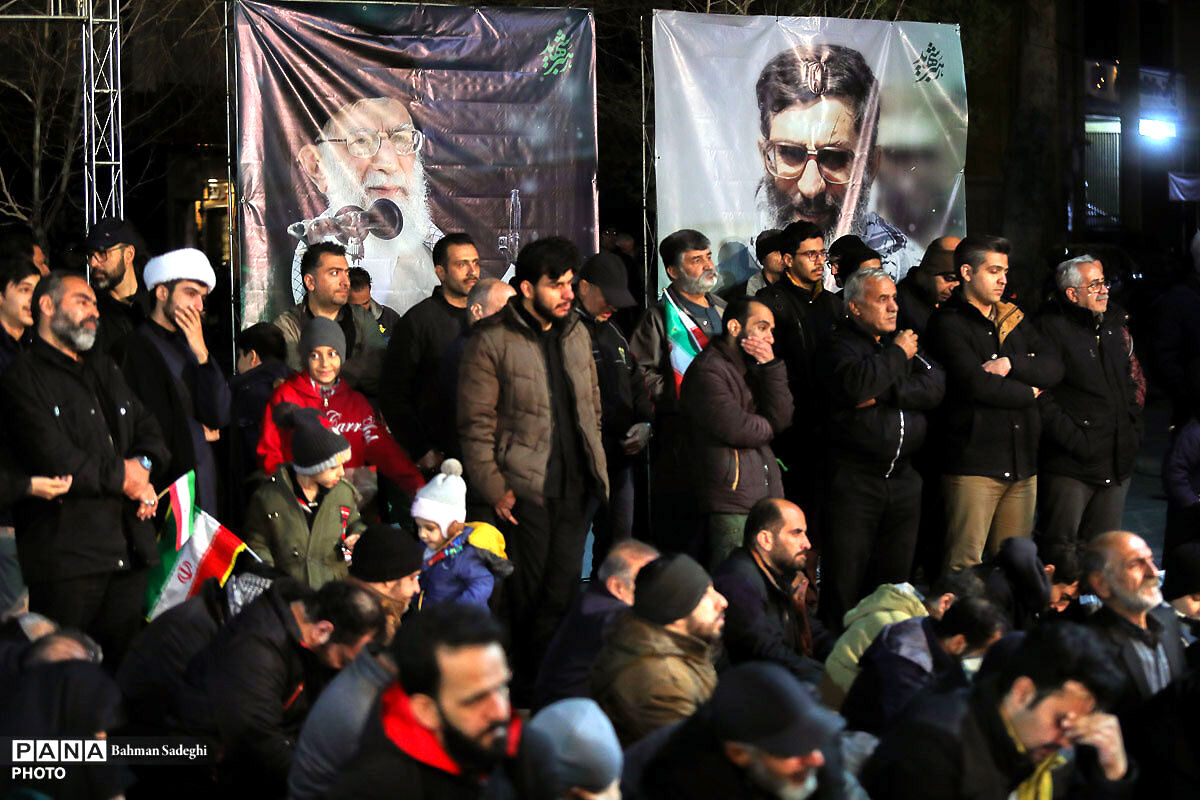 ساعت ۲۲؛ مراسم وداع با پیکر رهبر شهید انقلاب در مصلی تهران