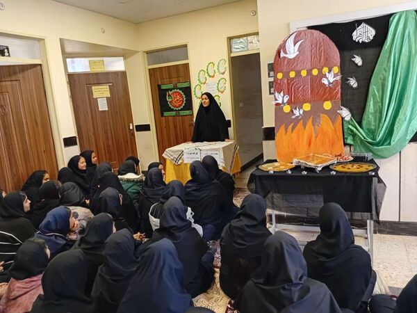 مراسم سوگواری شهادت بانوی دوعالم در دبیرستان مادرمهربان خلیل آباد