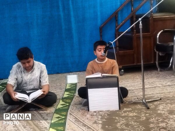 مسابقات قرآنی نوجوانان به همت بسیج دانش‌آموزی مسجد فدایان شاهزاده قاسم 