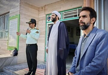 حضور آتش‌نشانان در دبیرستان میثاق به مناسبت روز آتش‌نشانی و ایمنی