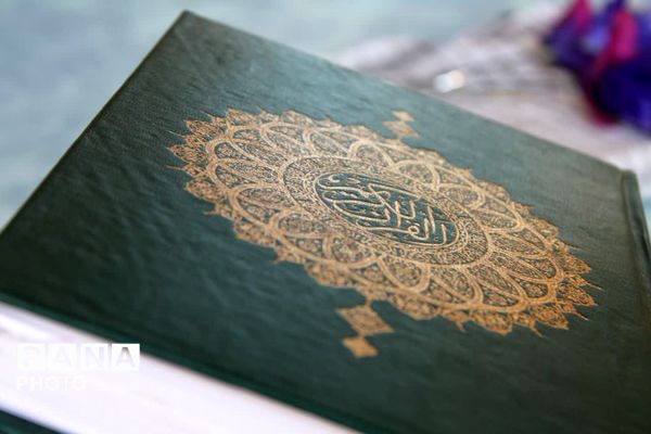 برنامه جزء خوانی قرآن کریم در گلزار شهدای شهرستان مروست