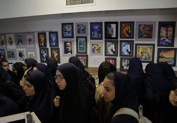 جشنواره هفته مشاغل در هنرستان فرزانگان بهارستان ۲