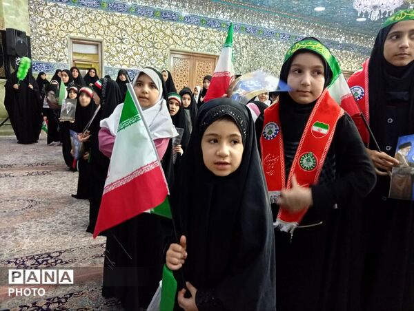 همخوانی سرود «باید برخاست» در قم