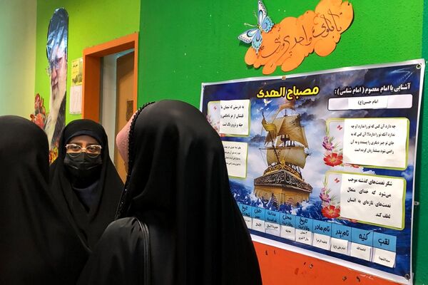 برگزاری جلسه و بازدید از هنرستان سالور ناحیه دو شهرری 