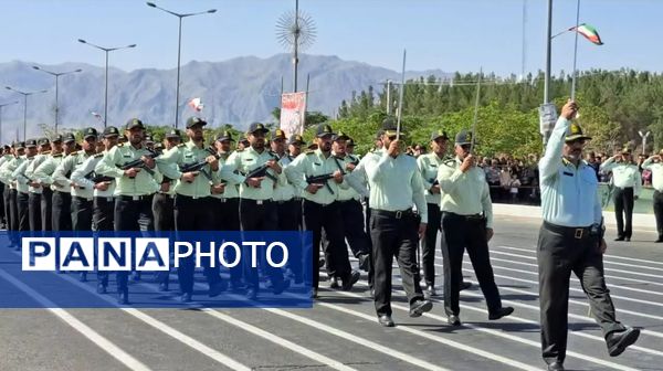 مراسم گرامیداشت روز ارتش در بیرجند 