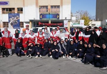 برگزاری بیست و ششمین مانور زلزله و ایمنی اصفهان در دبیرستان شاهد ظهور ناحیه ۱