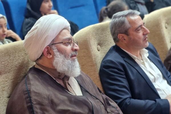 آیین تجلیل از برگزیدگان مسابقات قرآن و عترت بسیج قرچک