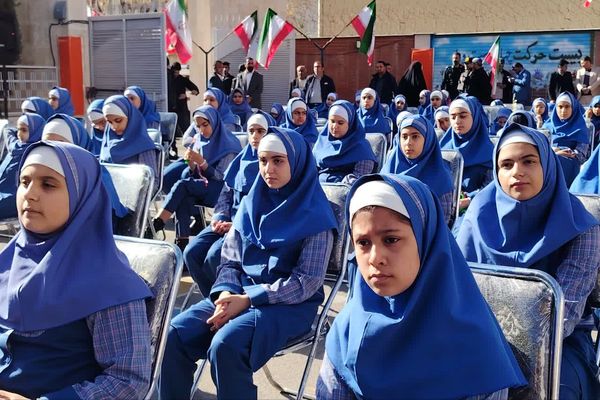 آیین نواختن گلبانگ انقلاب اسلامی با حضور استاندار فارس