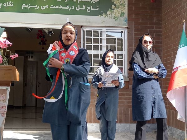 زنگ ایثار در دبستان فرهنگ مرحوم فرازمند نواخته شد