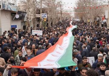 مردم غیور کوهدشت،  ورق جدیدی از تاریخ را با افتخار رقم زدند