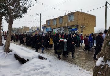حضور باشکوه مردم راز در راهپیمایی ۲۲ بهمن 