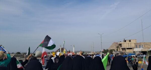 راهپیمایی ۲۲ بهمن در سندرک