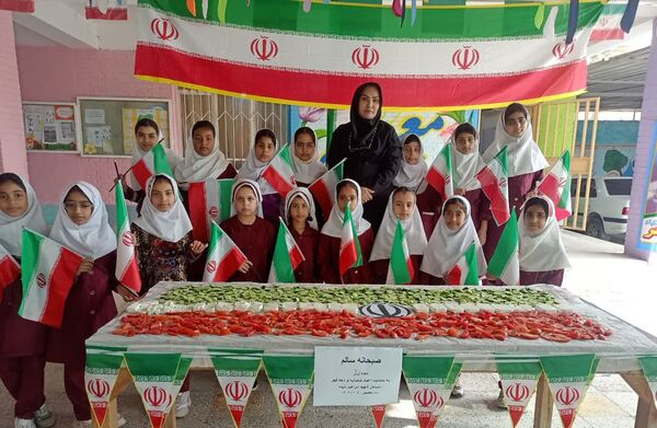 مراسم «صبحانه سالم»  در دبستان دخترانه شهید ابراهیم تنیده بندرعباس