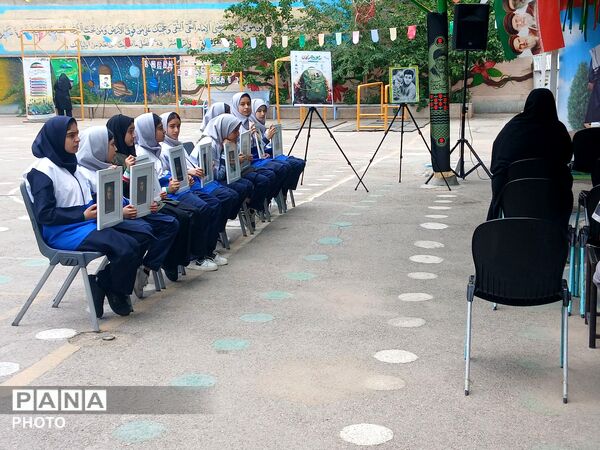 مراسم نهال امید یادواره شهید جاوید الاثر ماکان نصیری درمدرسه میثاق ناحیه ۳