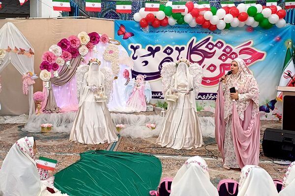 برگزاری جشن تکلیف مختص ۱۰۰۰ دانش‌آموز دختر در مسجد سلمان فارسی