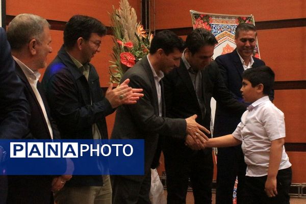 تجلیل از پسران آینده‌ساز بهارستانی