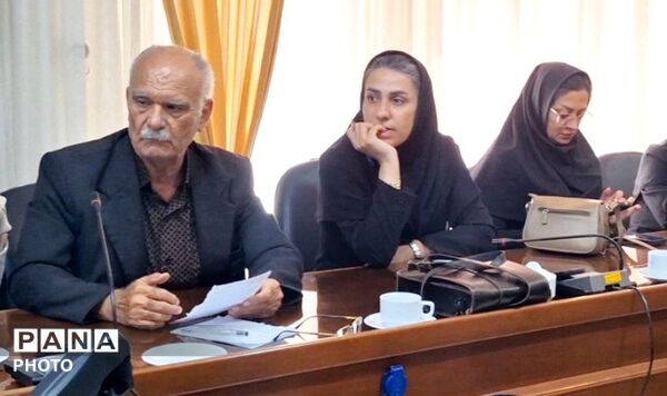 نشست خبری فرماندار کاشمر با اصحاب رسانه به مناسبت هفته دولت