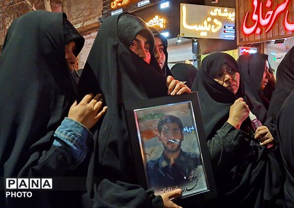 مراسم وداع با شهید پاسدار محمد صادق نظافتی در کاشمر