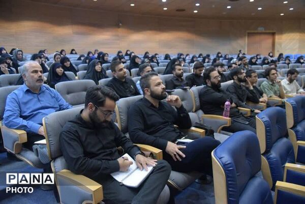 مردم مشهد  راوی  بدرقه آقای شهید ایران