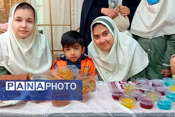 مهمانی طعم‌های دانش‌آموزی در جشنواره آشپزی دبستان دکتر کیهانی۱