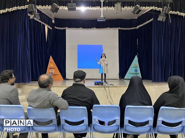 بازدید مسئولان ارشد کانون پرورش فکری از مرکز شماره ۴ بندرعباس