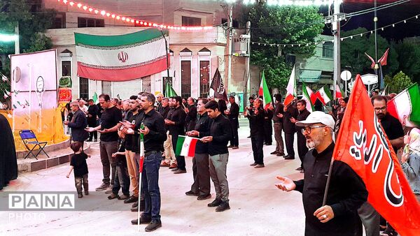 مراسم عزاداری شب های دهه اول محرم در شهرستان درگزین با حضور هیئت عزاداران 