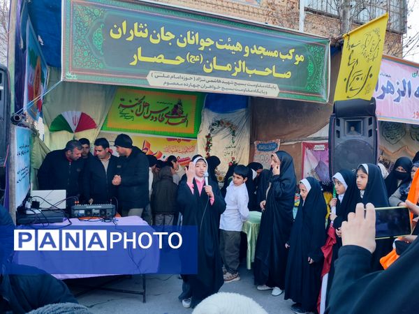 قاب پانا میزبان ساعات اولیه جشن بزرگ خیابانی در نیشابور 