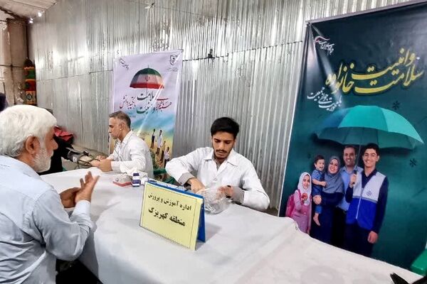 برپایی ایستگاه سلامت در مصلی باقرشهر، همزمان با آغاز هفته سلامت