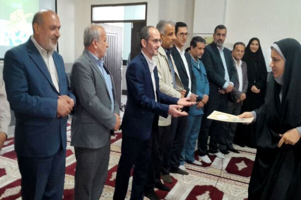 مراسم تجلیل از دانش‌آموزان ممتاز شاهد و ایثارگر شهرستان بوشهر