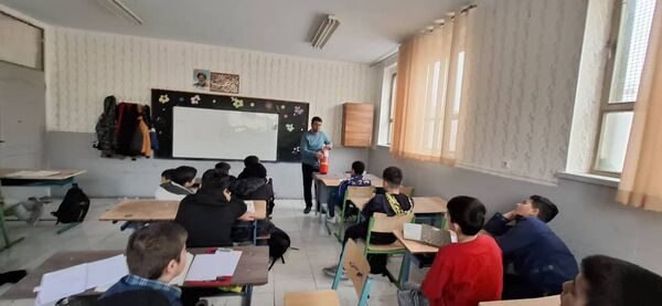برگزاری دوره آموزشی و آزمون علمی-مهارتی سفیران سلامت در مدارس شهرستان ملارد