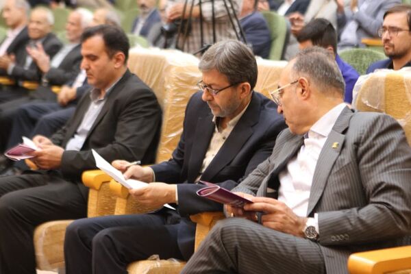 آیین کلنگ‌زنی ۱۶ مدرسه خیرساز در کاشان؛ مشارکت مردمی، حمایت دولتی