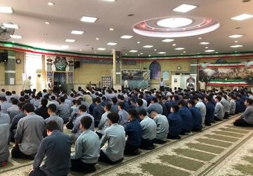 آیین نواخته شدن زنگ نماز اول مهر در ناحیه دو شهرری 