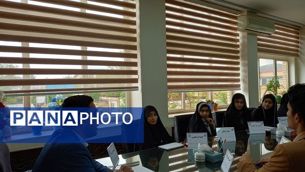 اولین نشست نمایندگان مجلس دانش‌آموزی آذربایجان شرقی با معاون پرورشی و فرهنگی استان