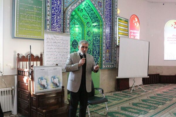  حضور رئیس آموزش‌و‌پرورش فیروزکوه در اعتکاف