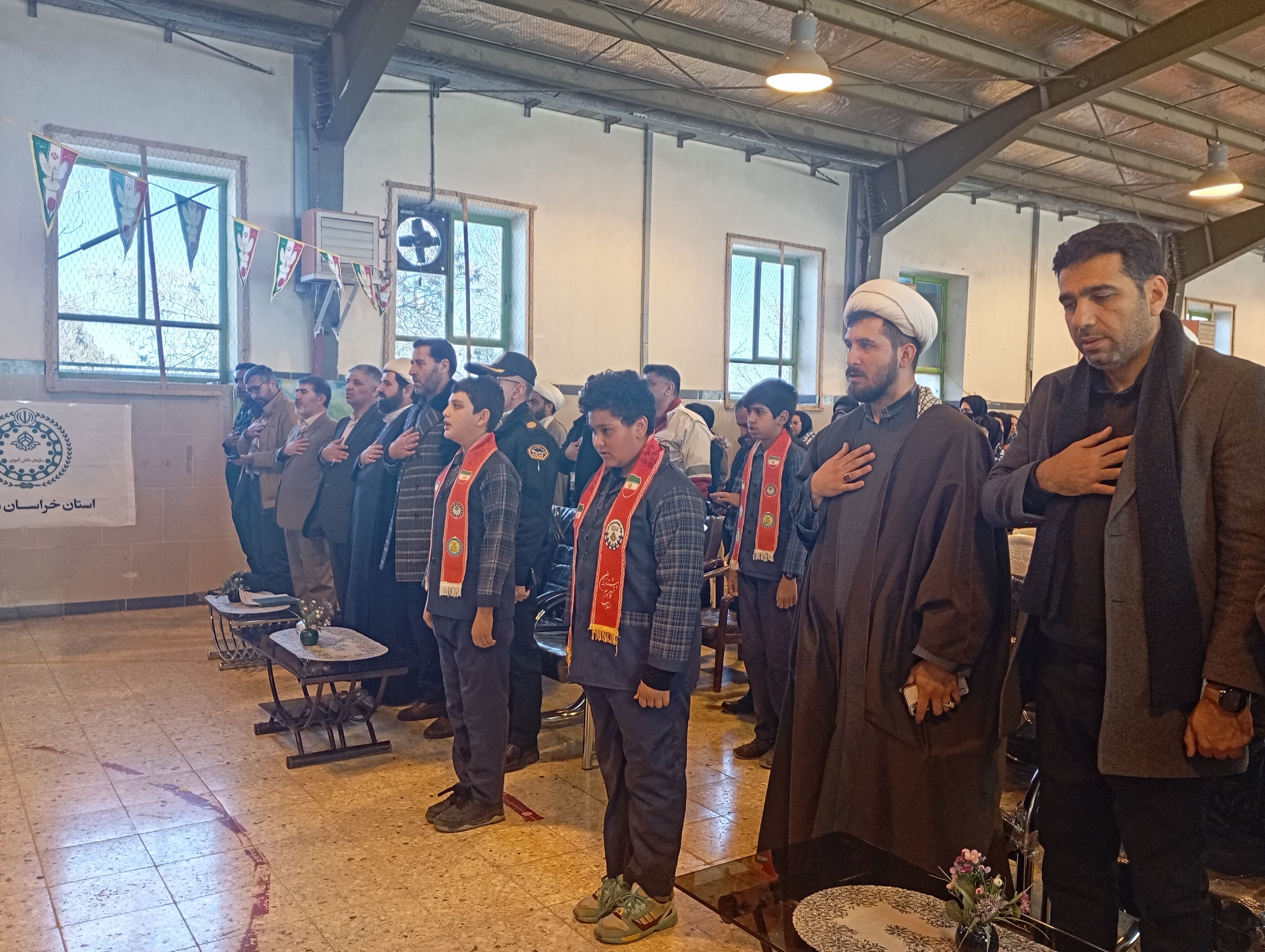 برگزاری مراسم زنگ انقلاب در فاروج