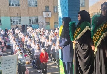  آیین معنوی چهارشنبه‌های امام رضایی در مدرسه پروین اعتصامی