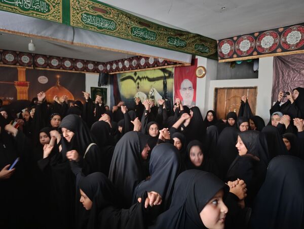 پاتوق مروارید در حسینیه ابوطالب (ع)
