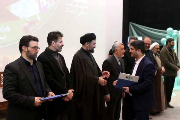مَحفِـــلِ بزرگ اُنـــس با قُـــــرآن کریم در استان خراسان رضوی 