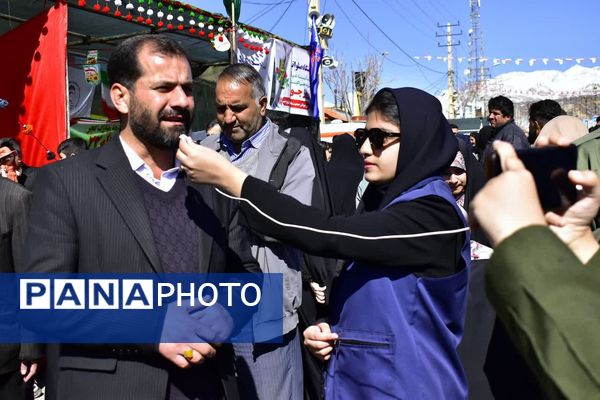 حضور پرشور مردم یاسوج در راهپیمایی ۲۲ بهمن